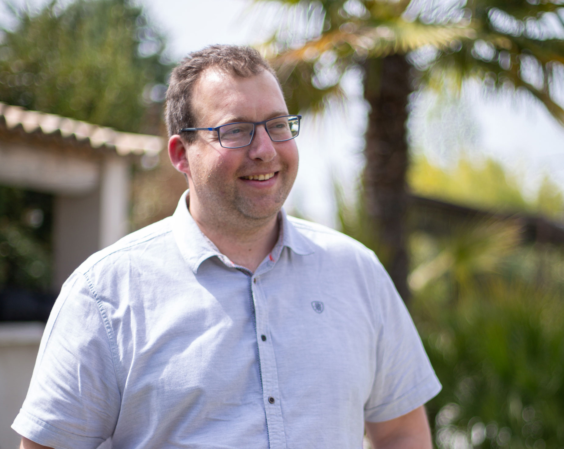 Photo d'un technicien installateur de piscines, bassins et baignades